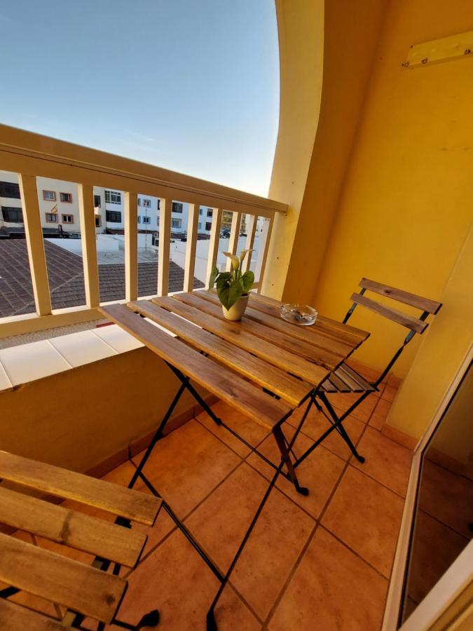 Popcorn Apartment คอร์ราเลโฮ ภายนอก รูปภาพ